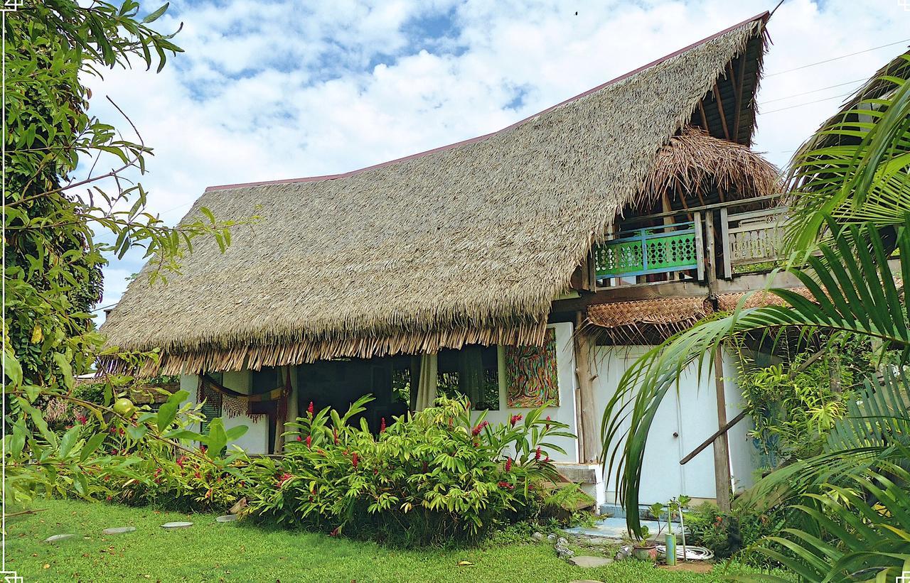 Island Home Uturoa Esterno foto